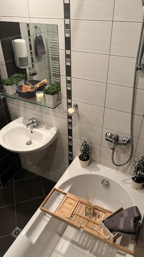 The Green Apartment Borowec Zewnętrze zdjęcie